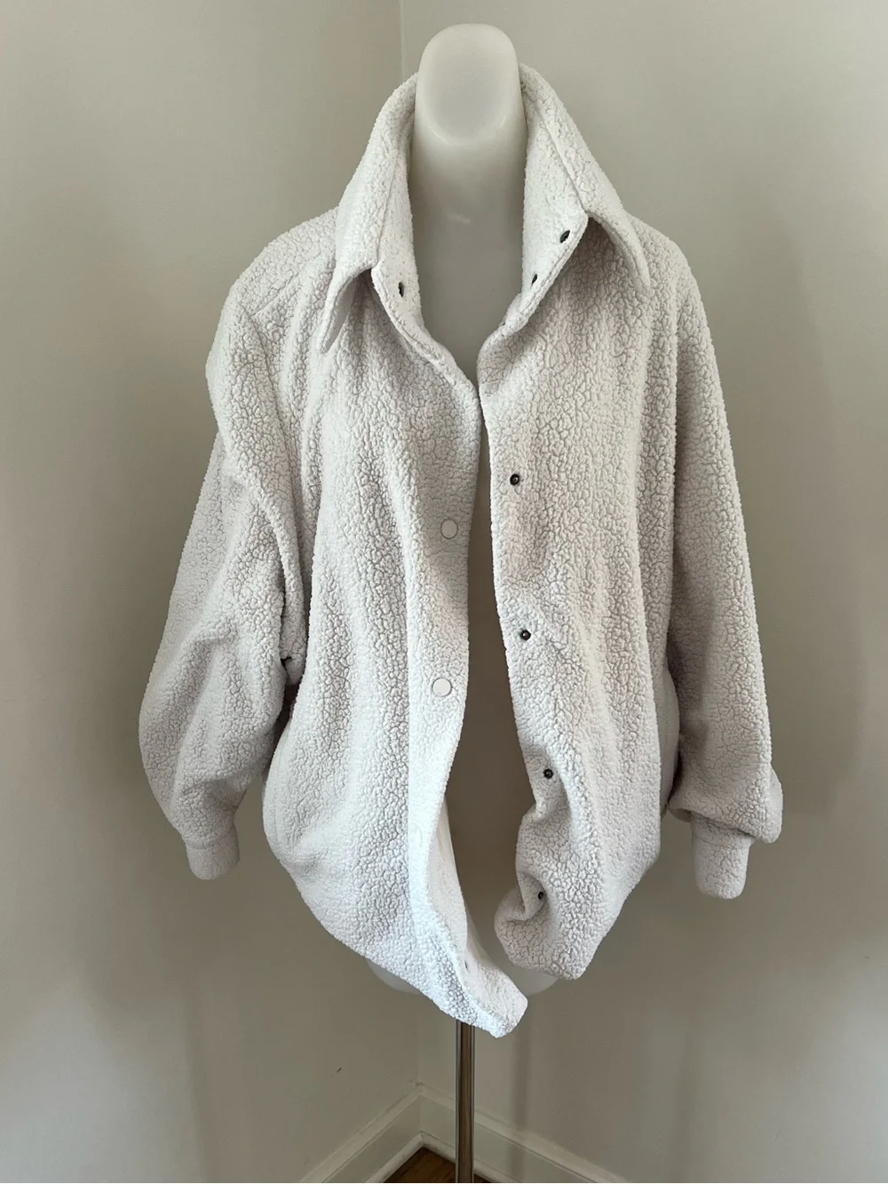 ALO Yoga Ivory Sherpa Snap-Front Jacket